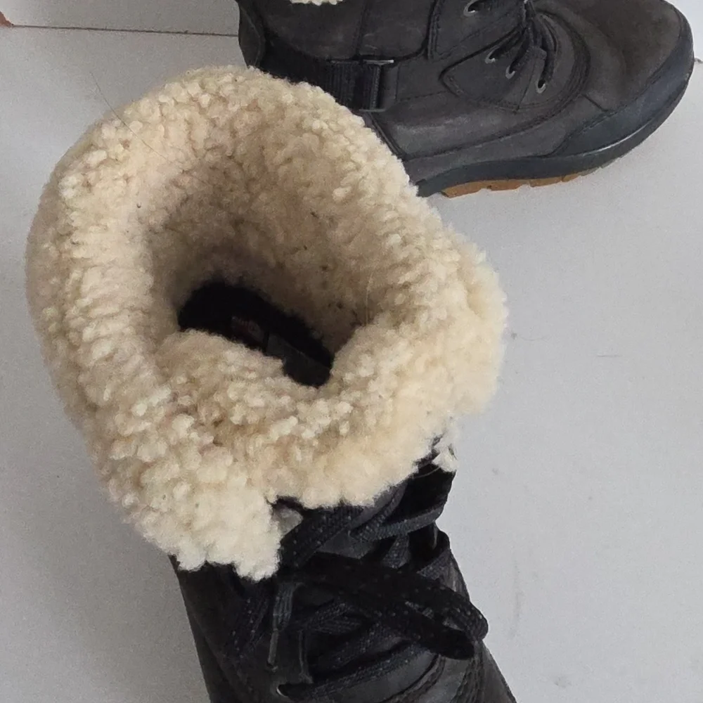 SOREL | Tivoli IV Parc waterproof boots in black with a shearling collar Sz 7